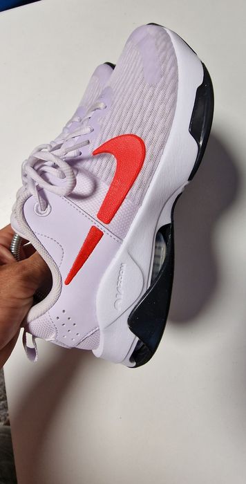 Жіночі круті кросовки  nike air zoom 40.5 розмір