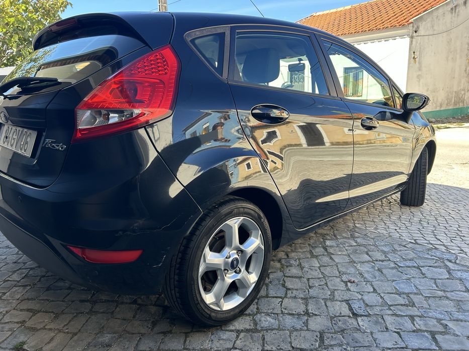 Ford Fiesta 12/2008 em muito bom estado
