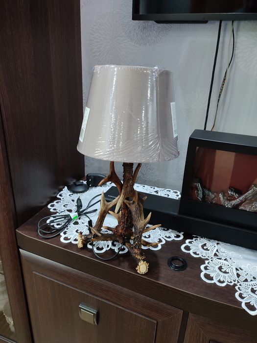 Myśliwska lampa stojąca