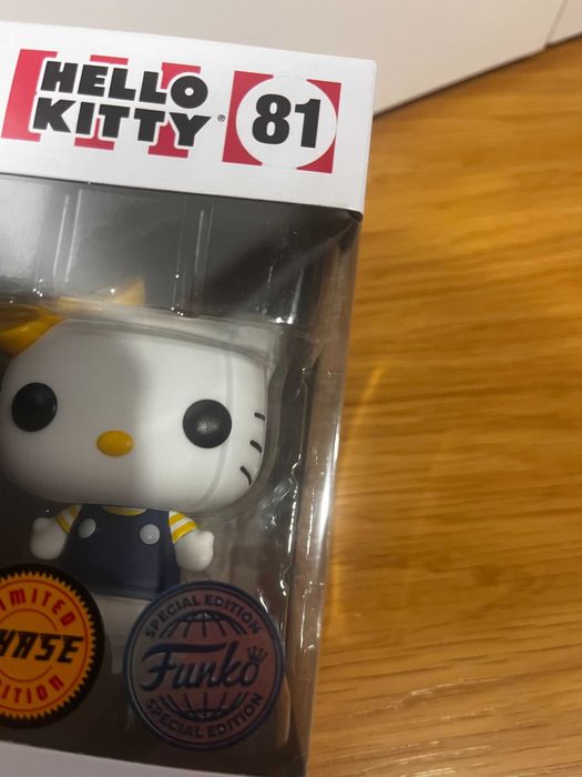 Vendo Funko POP! - Mimmy Chase #81 (Hello Kitty) novo com a caixa danificada