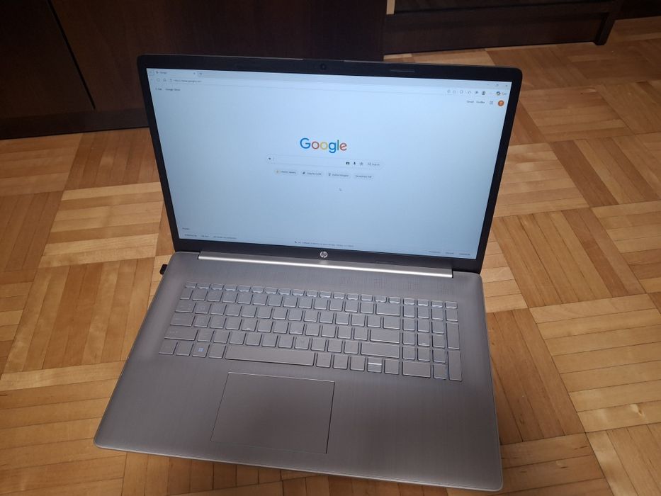 Laptop HP 17 i7 1255U GeForce MX550 SSD NVME 512GB 16GB Win