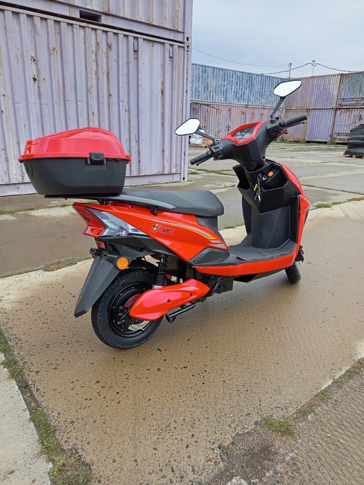 Електроскутер Ares 2500Вт, шолом у подарунок