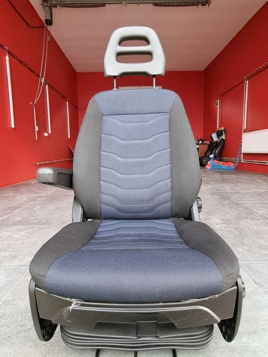 Сидінея водія Iveco Daily