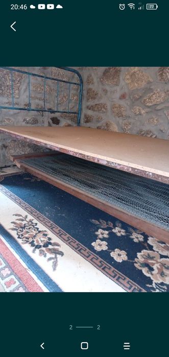 Cama de ferro antiga