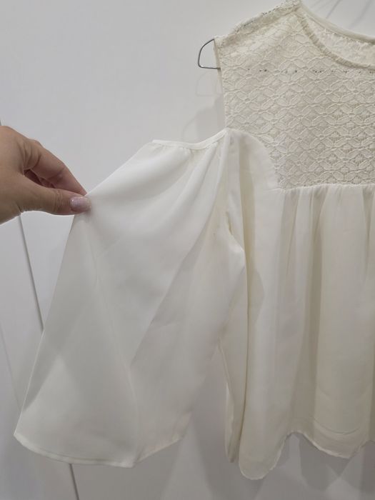 Blusa pérola rendada, sem ombros