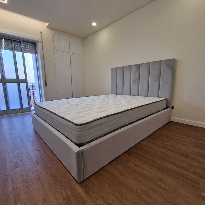 Camas De Casal Estofadas ALTA GAMA - MODELO GOMOS - Top de Gama 190x140m Estrado Incluído!!