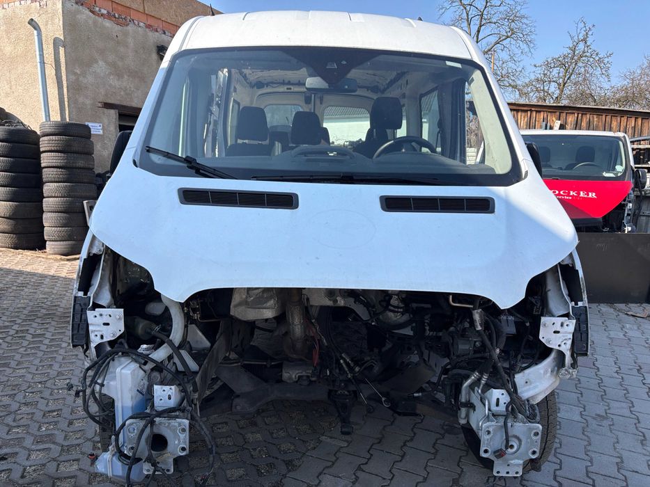 Ford Transit mk8 przed lift maska przód