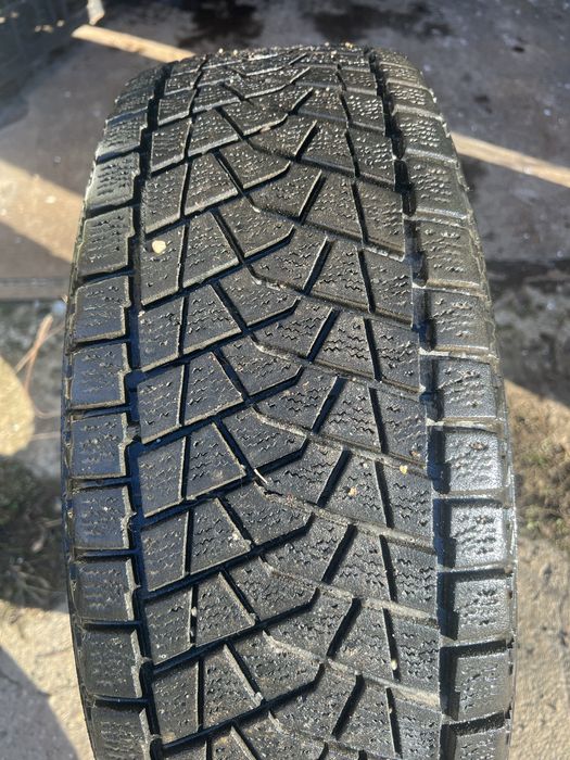 Bridgestone 235/65/r17