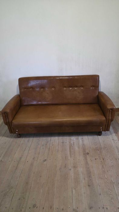 Sofá Vintage Retro em Pele Sintética Castanha – 3 Lugares
