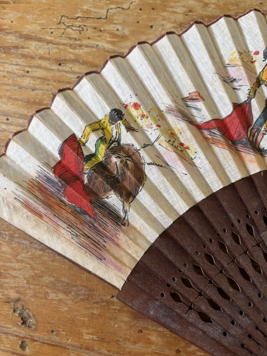 Leque antigo pintado a mao