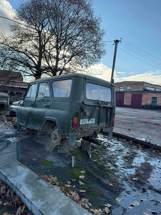 УАЗ без гуми з документами