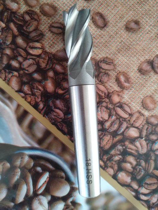 Продам  фрези все комплектом