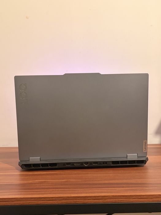 Lenovo Loq 15IAX9