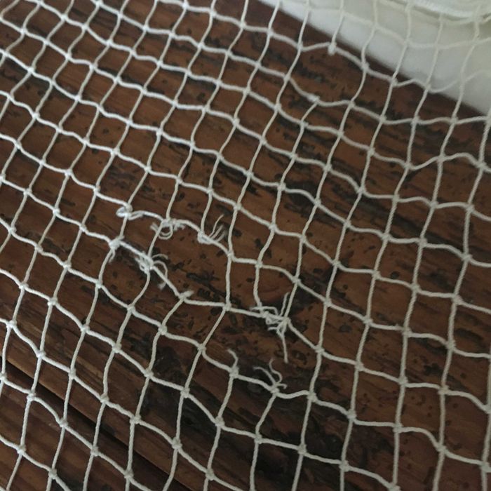 Várias cortinas em filet / filé bordado à mão