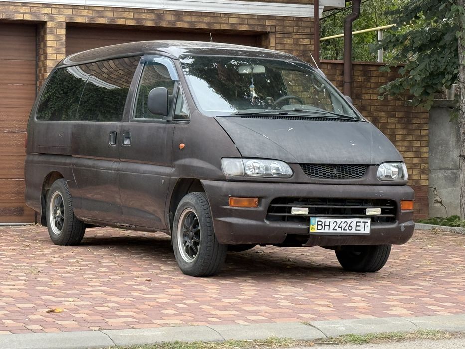 Mitsubishi L 400