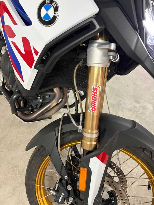 BMW F900GS Trophy, revisões e garantia incluida