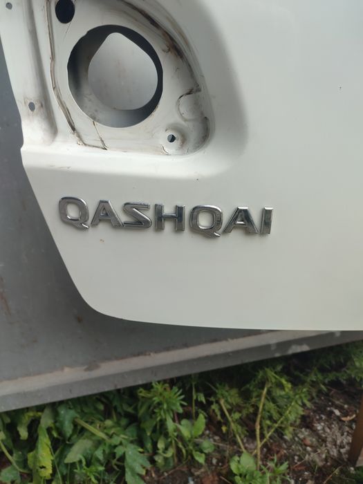 Кришка багажника Nissan Qashqai