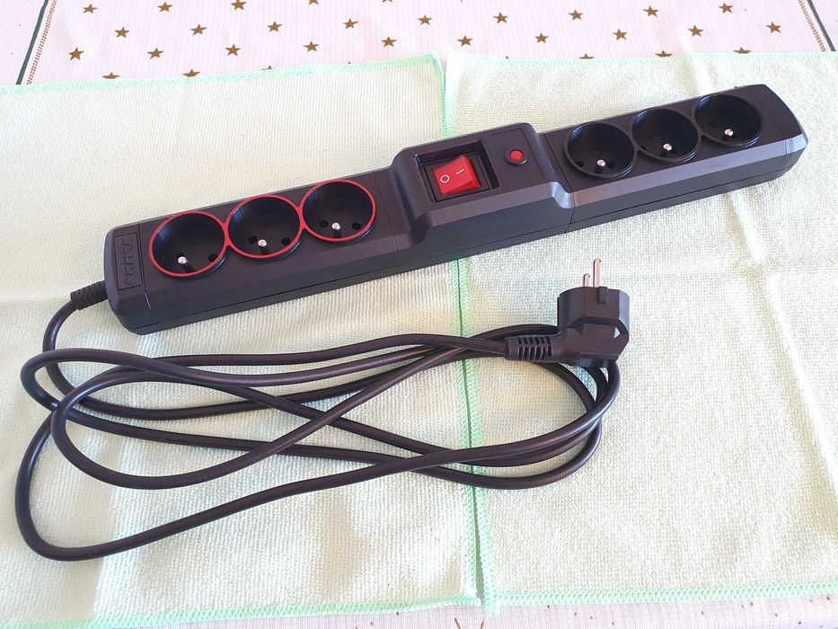 Listwa zasilająca Armac Multi (gniazda stale zasilane - pernament)