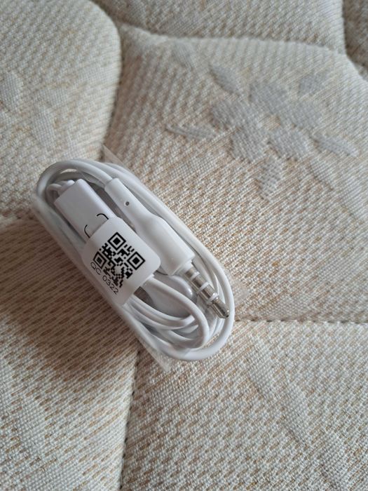 New Headphones – Various Models64739474644993124