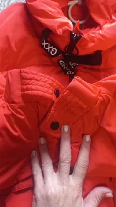 Продам пуховик розмір л