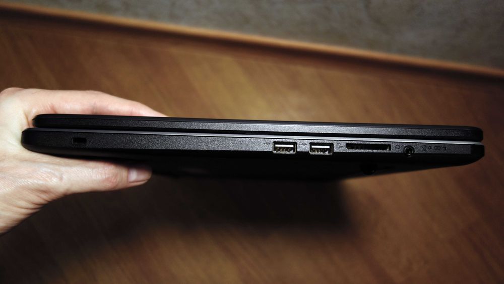 ASUS Vivobook 17.3 (i5-8250U, Nvidia) / Під відновлення