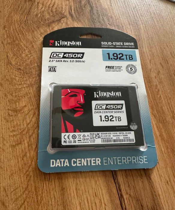 Продам SSD Kingston DC450R 1.92TB