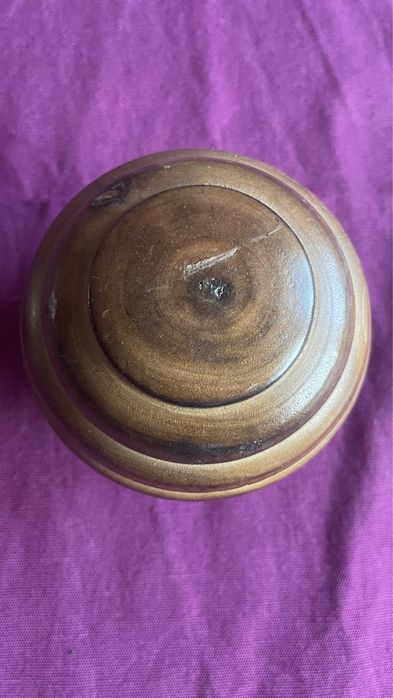 Bolas de madeira decorativas