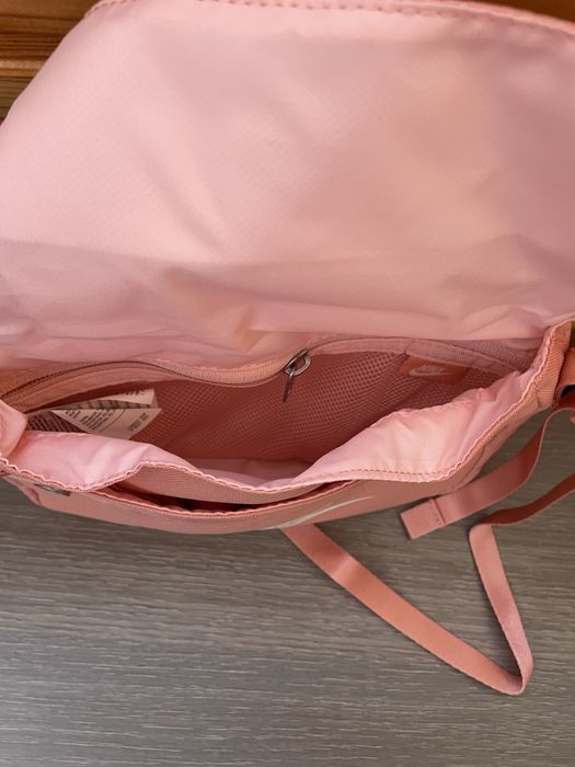 Сумка жіноча рожева через плече Nike