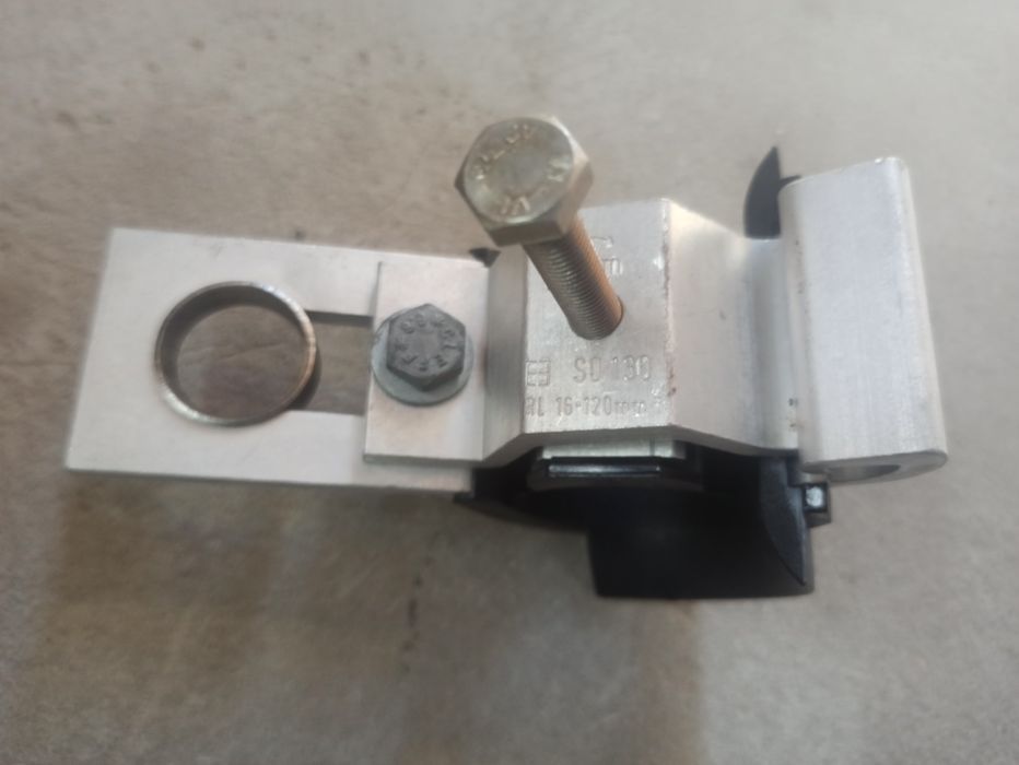 Подвесной зажим ENSTO SO130 для кабельных линий, СИП
2-4x(16-120) мм²