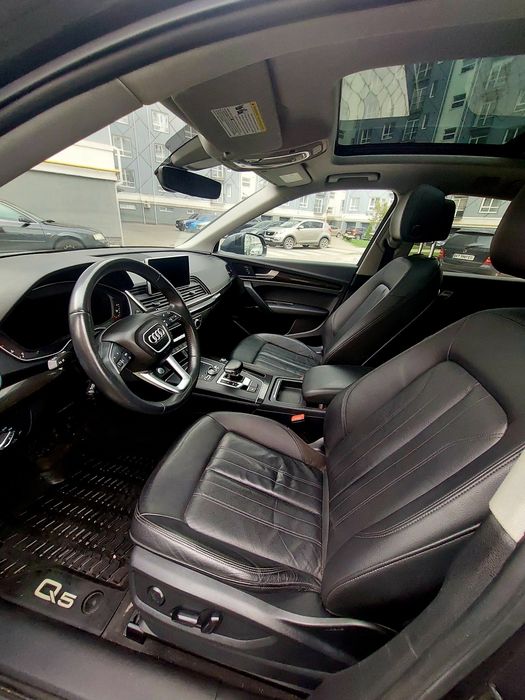 AUDI Q5  Premium  plus  2.0  2018