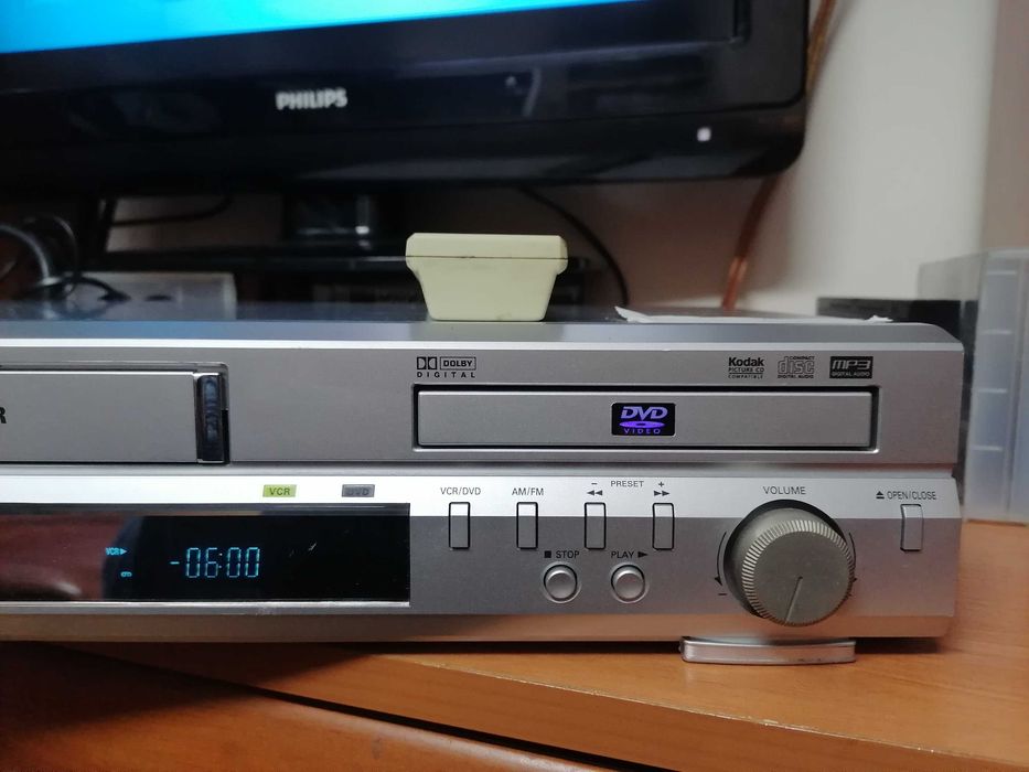 Magnetowid VHS Sanyo JCX-TS3000 HI-FI stereo Tuner  pilot COMBO