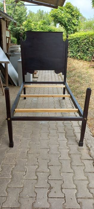 Camas solteiro mogno