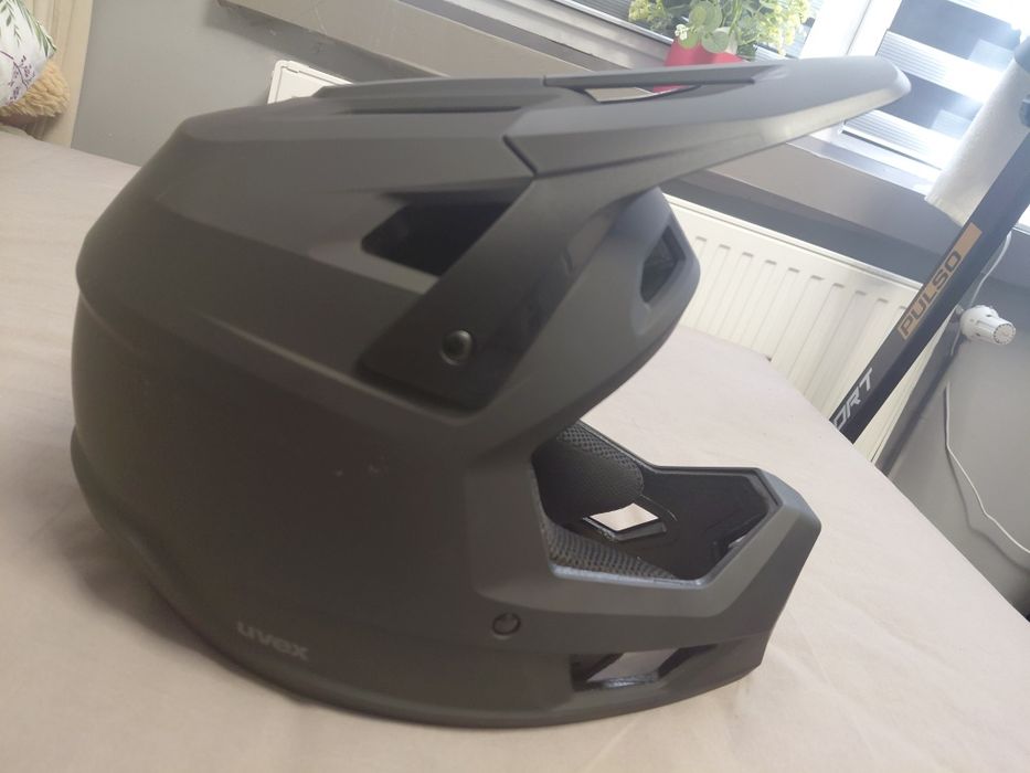 Kask uvex revage czarny