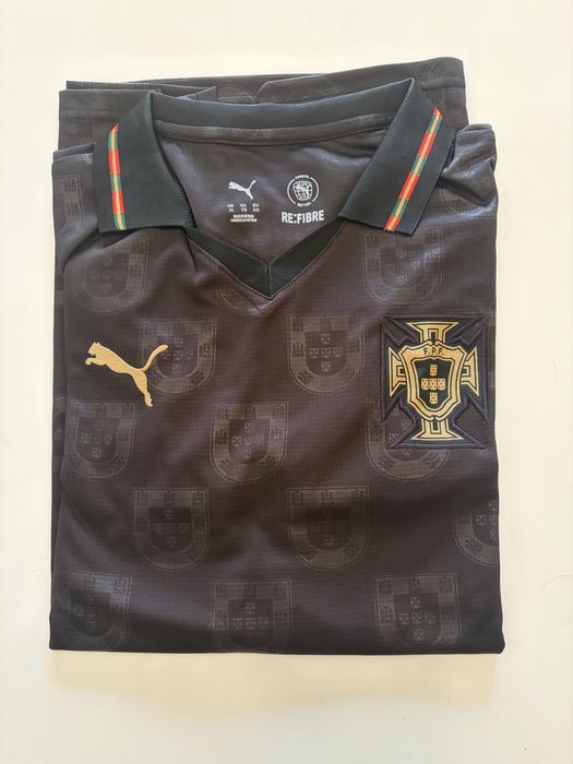 Camisolas e kits de criança da Seleçao Nacional e clubes