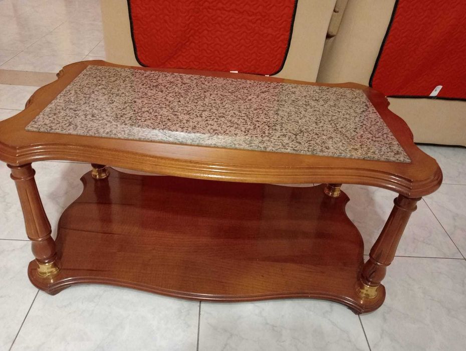 Mesa antiga de centro para sala - carvalho (bem conservada)