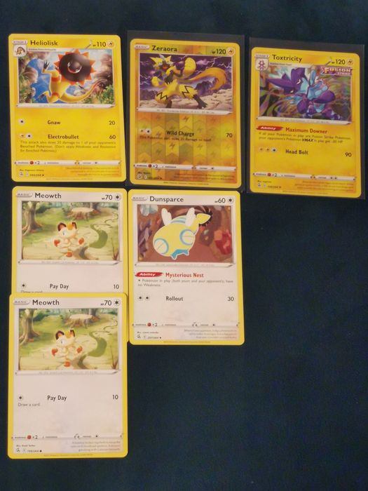 Zestaw 20 kart karty TCG Pokemon Fusion Strike FST Reverse Holo Mint