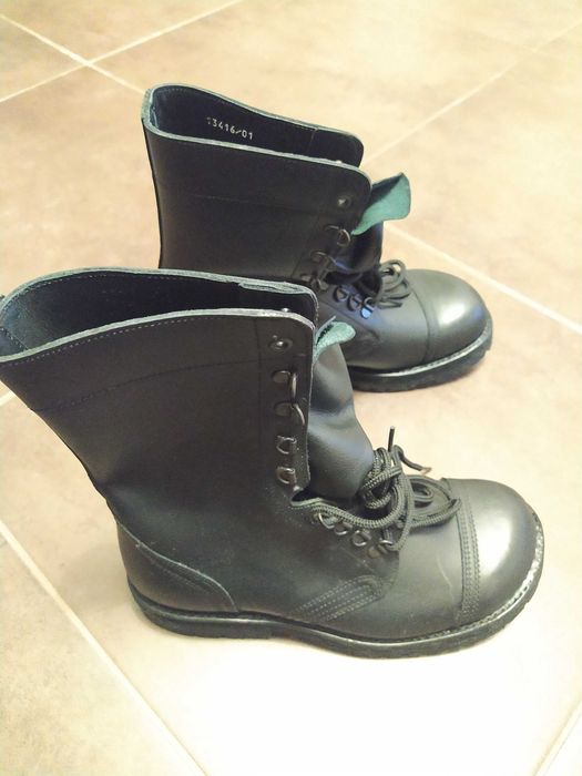 Botas militares tamanho 41 novas