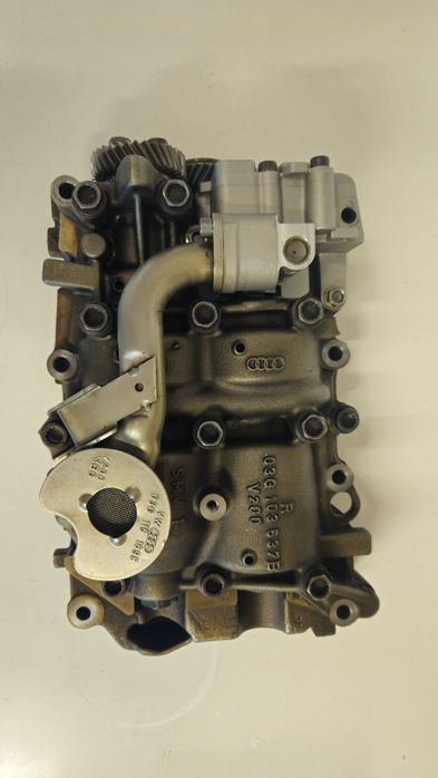 Pompa Oleju OLEJOWA 2.0 TDI 03G 103 537 B