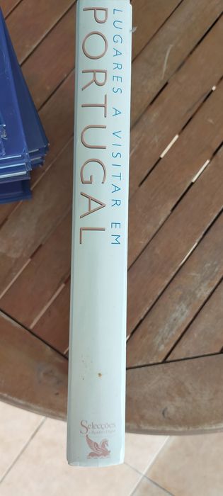 Livros antigos 2000 e 2011