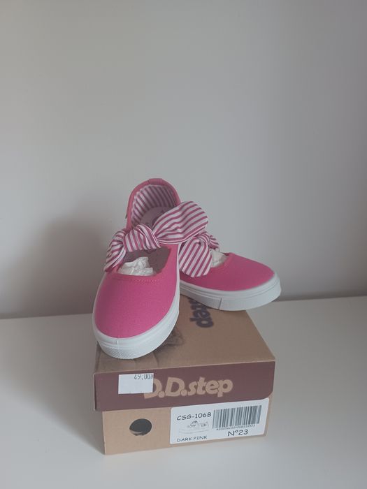 Nowe Trampki DD Step r.23
