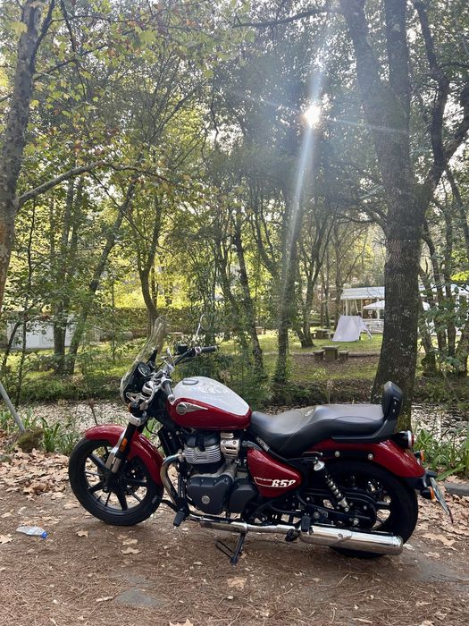 Royal Enfield Super Meteor 650