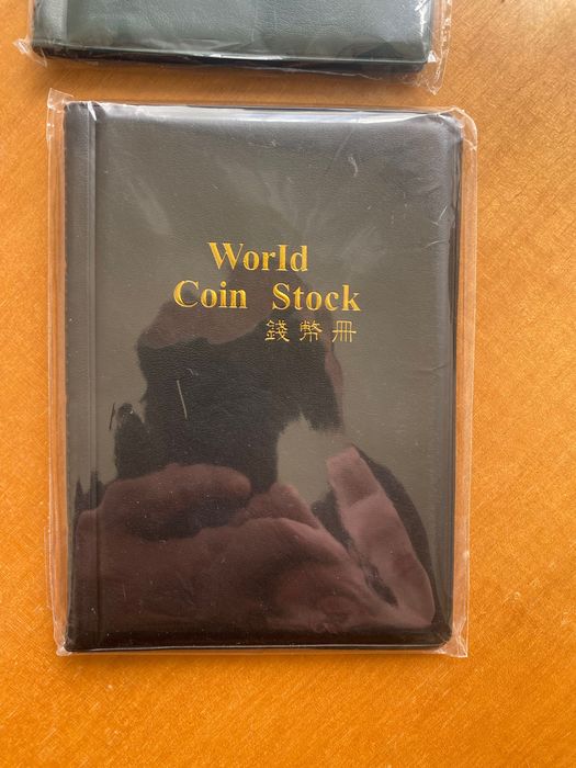 Альбом для монет і купюр / 60 - 120 комірок нумізматика