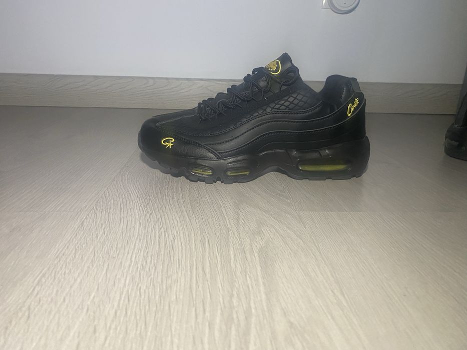 Air max 95 corteiz preto e amarelo