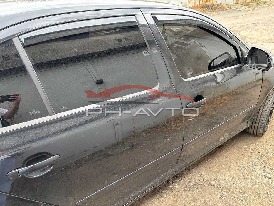 Вітровики вставні Skoda Octavia A5 седан ліфтбек дефлектори Ветровики