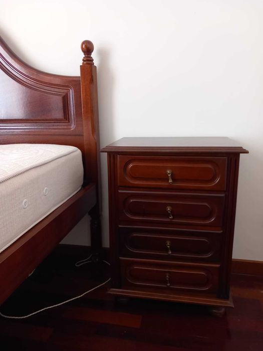 Cama Casal Madeira Maciça e colchão