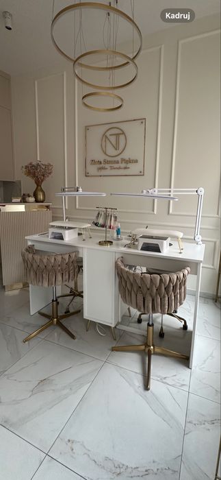 Zestaw krzeseł kosmetycznych