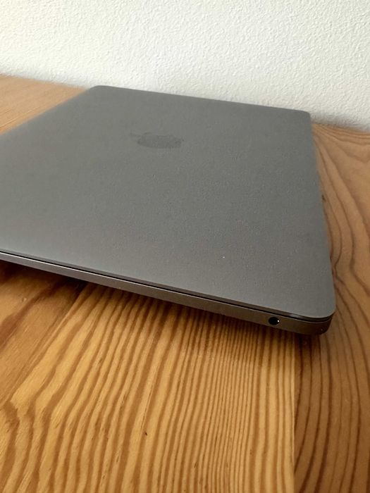 Apple Macbook air 2020 I5 8GB 256GB SSD