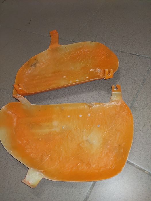 Fabrycznie nowe oslony boczne boczki rama wsk125 GIL tarki Pomarańczow