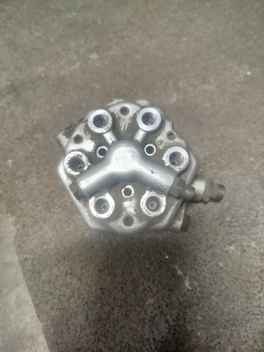 Розподільник палива Мерседес 124 Е260 2,6 бензин