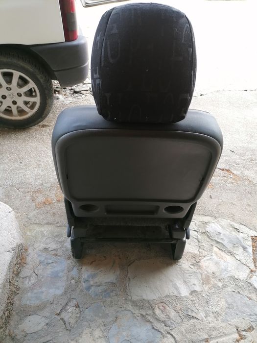 Vendo banco da pegeaut partner